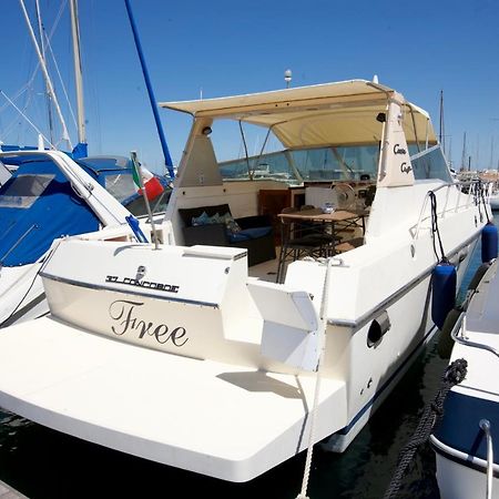Piper'S Boat Alghero Exterior photo