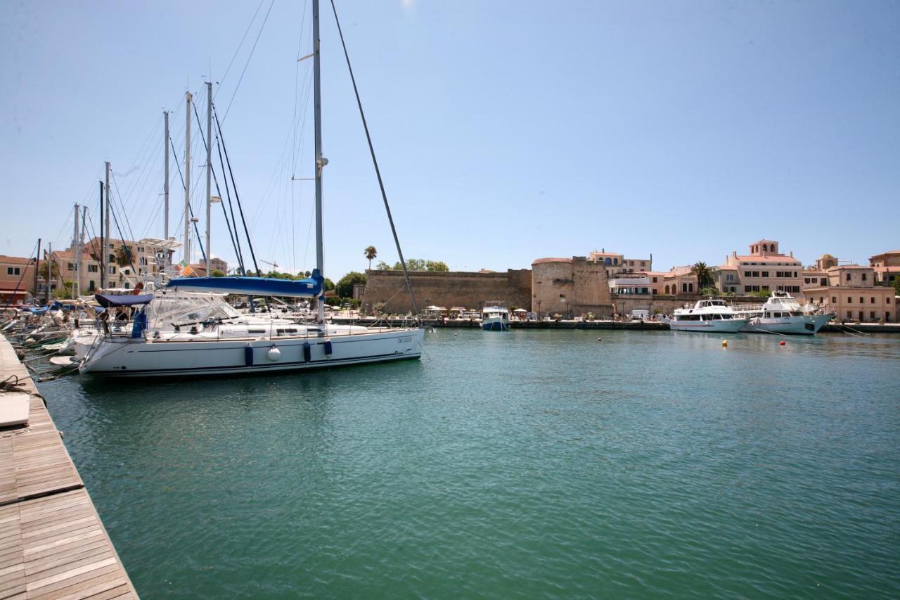 Piper'S Boat Alghero Exterior photo