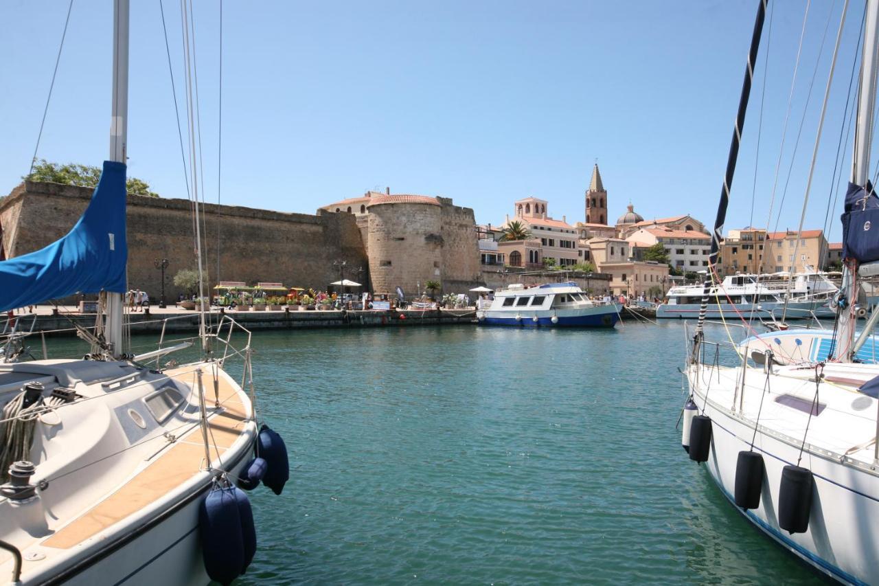 Piper'S Boat Alghero Exterior photo